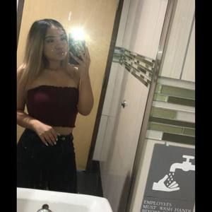 Meet your Posher, Evelyn